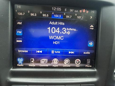 Used 2015 Chrysler 200 C w/ Navigation & Sound Group I image 8