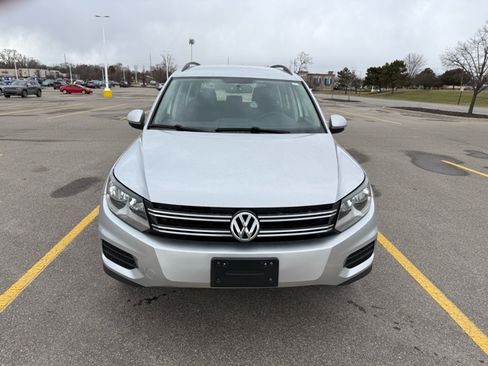 Used 2017 Volkswagen Tiguan Limited w/ Premium Package image 6