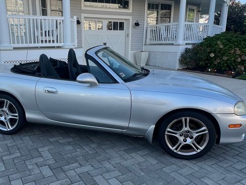 Used 2005 MAZDA MX-5 Miata LS RWD image 1