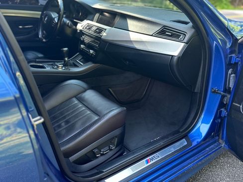 Used 2013 BMW M5 RWD image 14