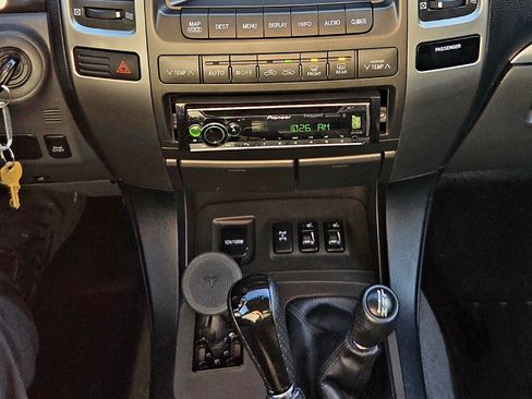 Used 2004 Lexus GX 470 image 16