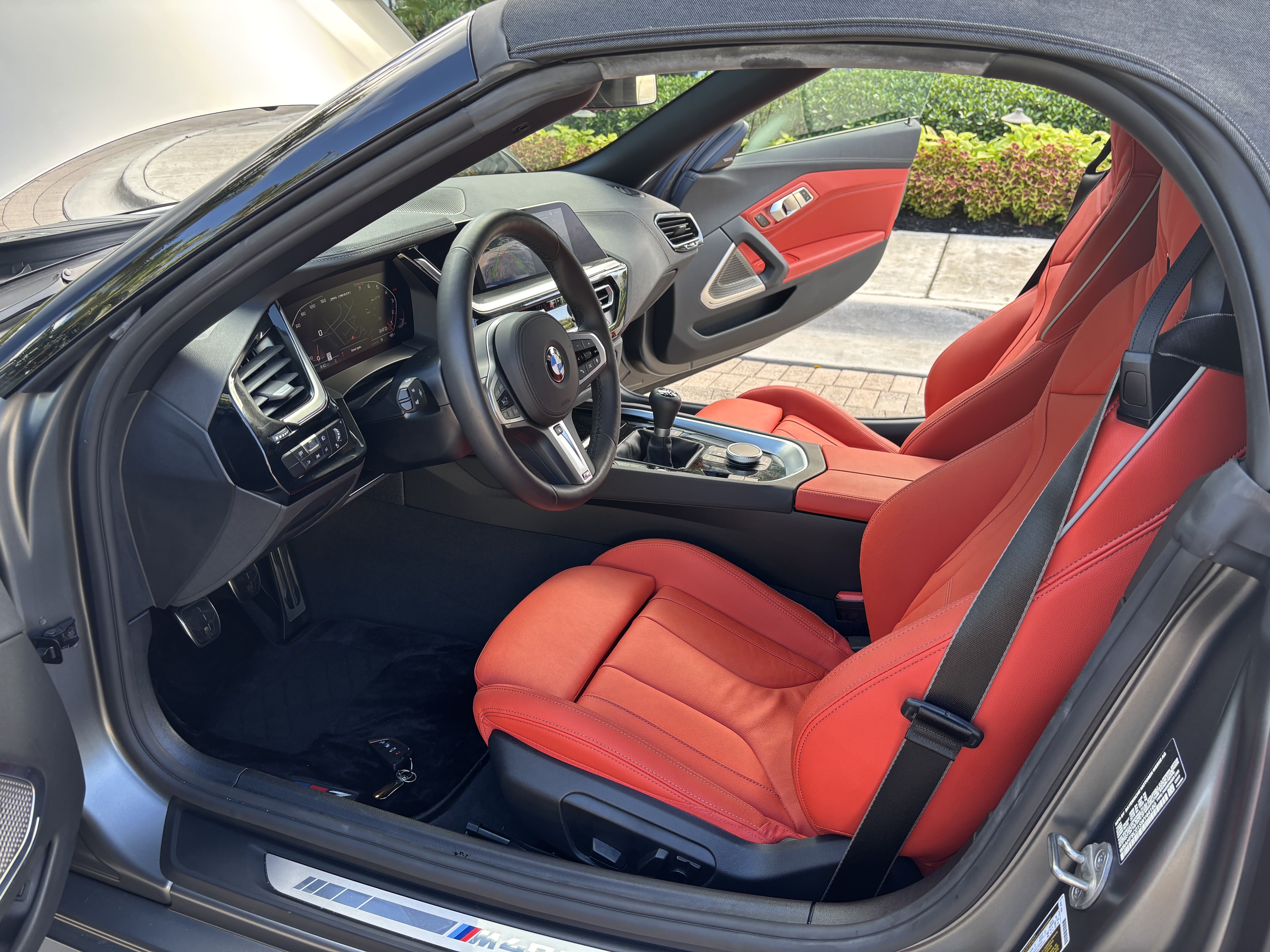 Used 2025 BMW Z4 M40i w/ Edition RWD image 21