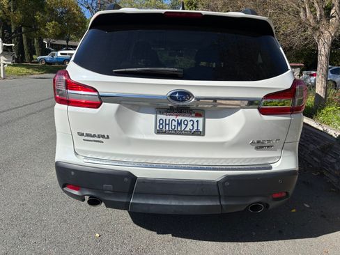 Used 2019 Subaru Ascent Limited image 5