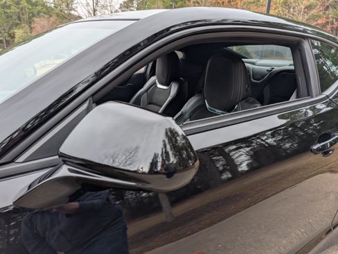 Used 2017 Chevrolet Camaro SS image 16