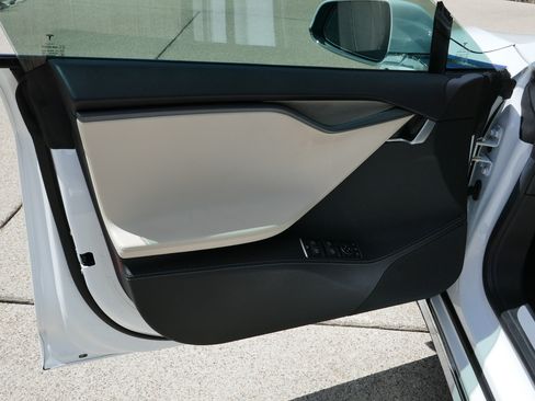 Used 2018 Tesla Model S 75D AWD/4WD image 28