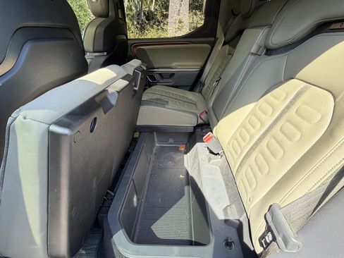 Used 2022 Rivian R1T Launch Edition image 15