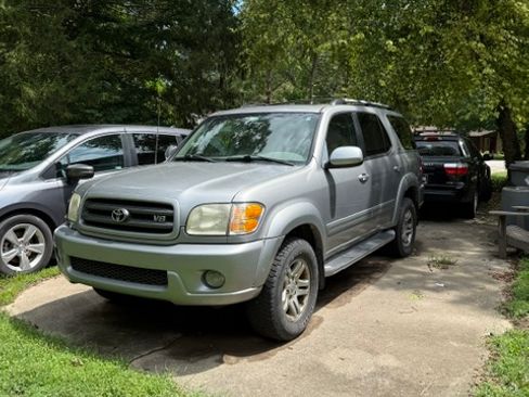 Used 2003 Toyota Sequoia SR5 AWD/4WD image 4