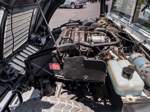 Used 1994 HUMMER H1 4-Door Hard Top AWD/4WD image 4