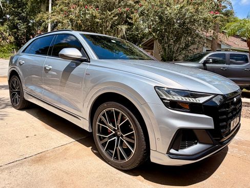 Used 2021 Audi Q8 Prestige AWD/4WD image 1