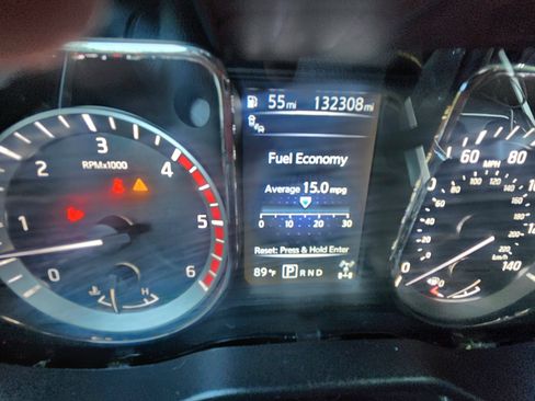 Used 2017 Nissan Titan PRO-4X w/ Pro-4x Convenience Package AWD/4WD image 11