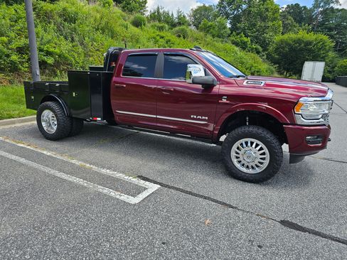 Used 2024 RAM 3500 Limited image 5