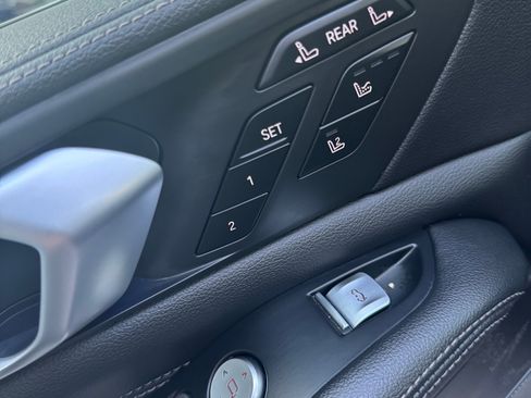 Used 2021 BMW X7 xDrive40i w/ M Sport Package image 16