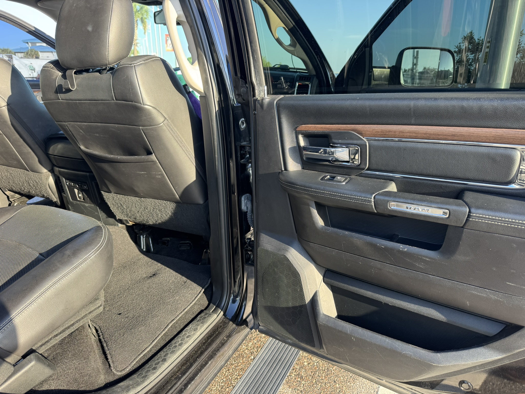 Used 2016 RAM 2500 Laramie AWD/4WD image 24