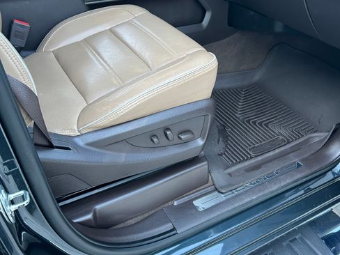 Used 2018 GMC Sierra 2500 Denali w/ Duramax Plus Package image 8