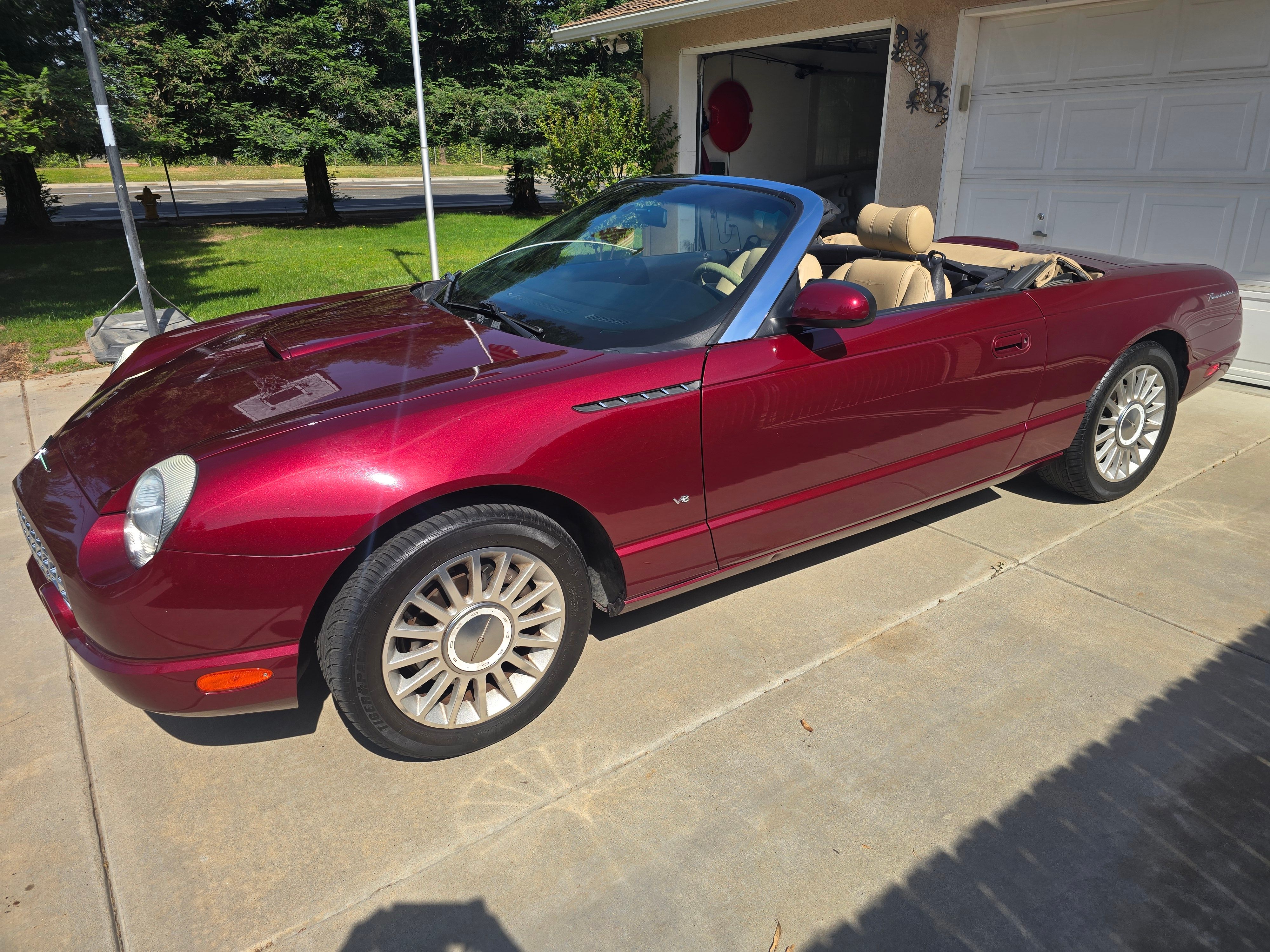 Used 2004 Ford Thunderbird RWD image 9