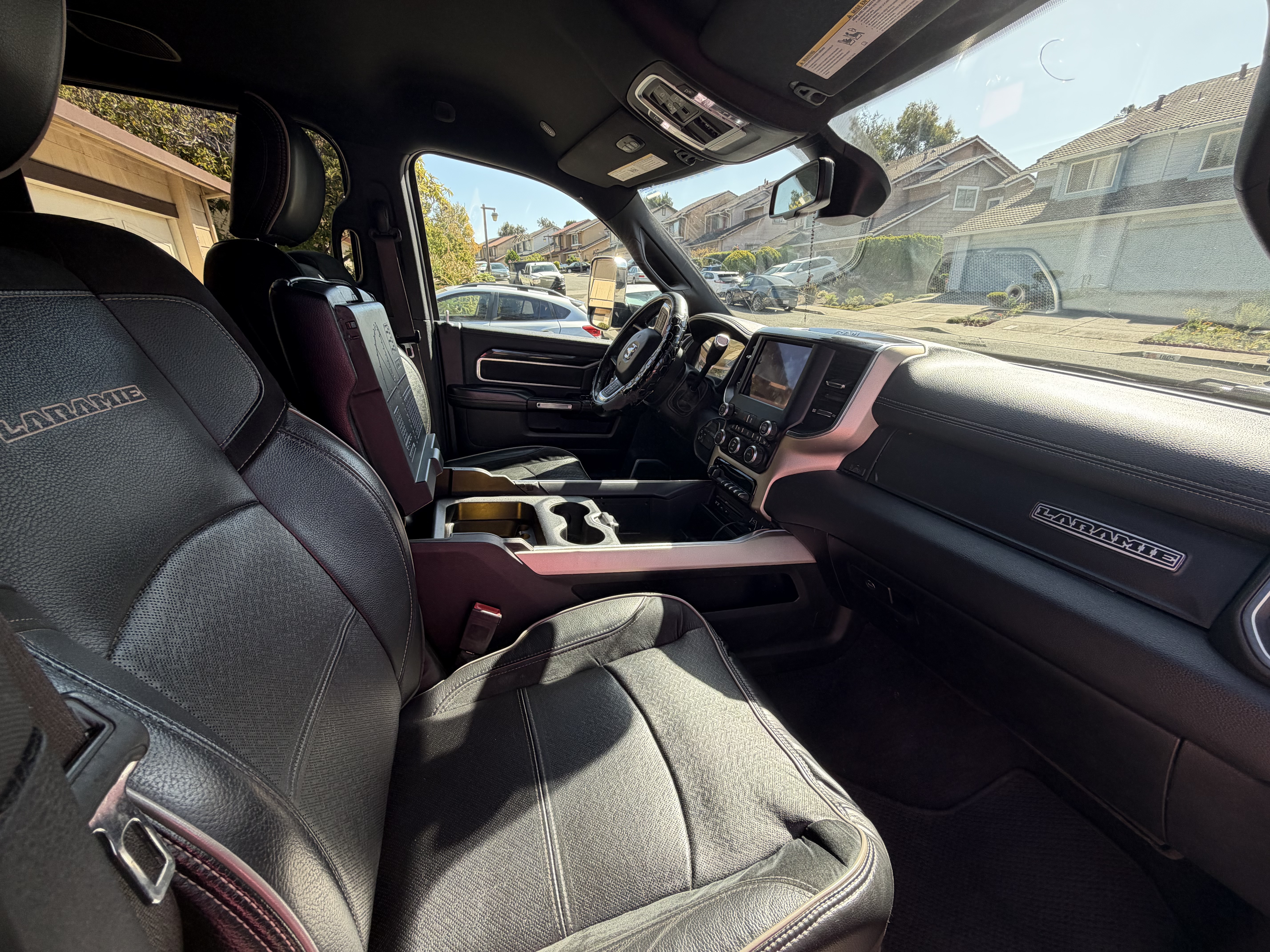 Used 2019 RAM 2500 Laramie AWD/4WD image 11