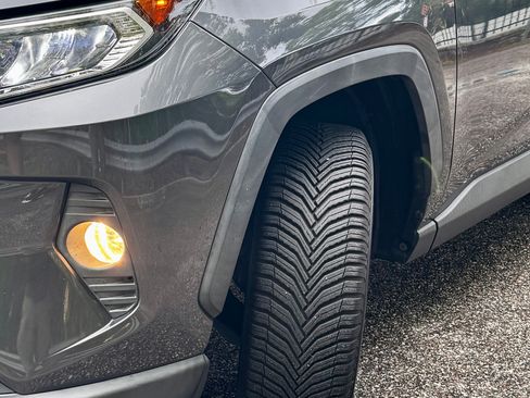 Used 2019 Toyota RAV4 XLE FWD image 6
