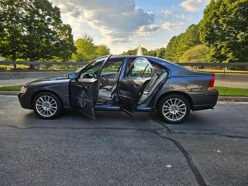Used 2007 Volvo S60 2.5T image 2
