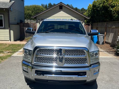 Used 2018 RAM 2500 Laramie w/ Cold Weather Group image 2