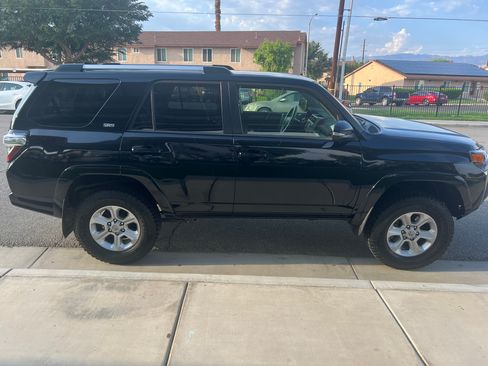 Used 2019 Toyota 4Runner SR5 Premium image 13