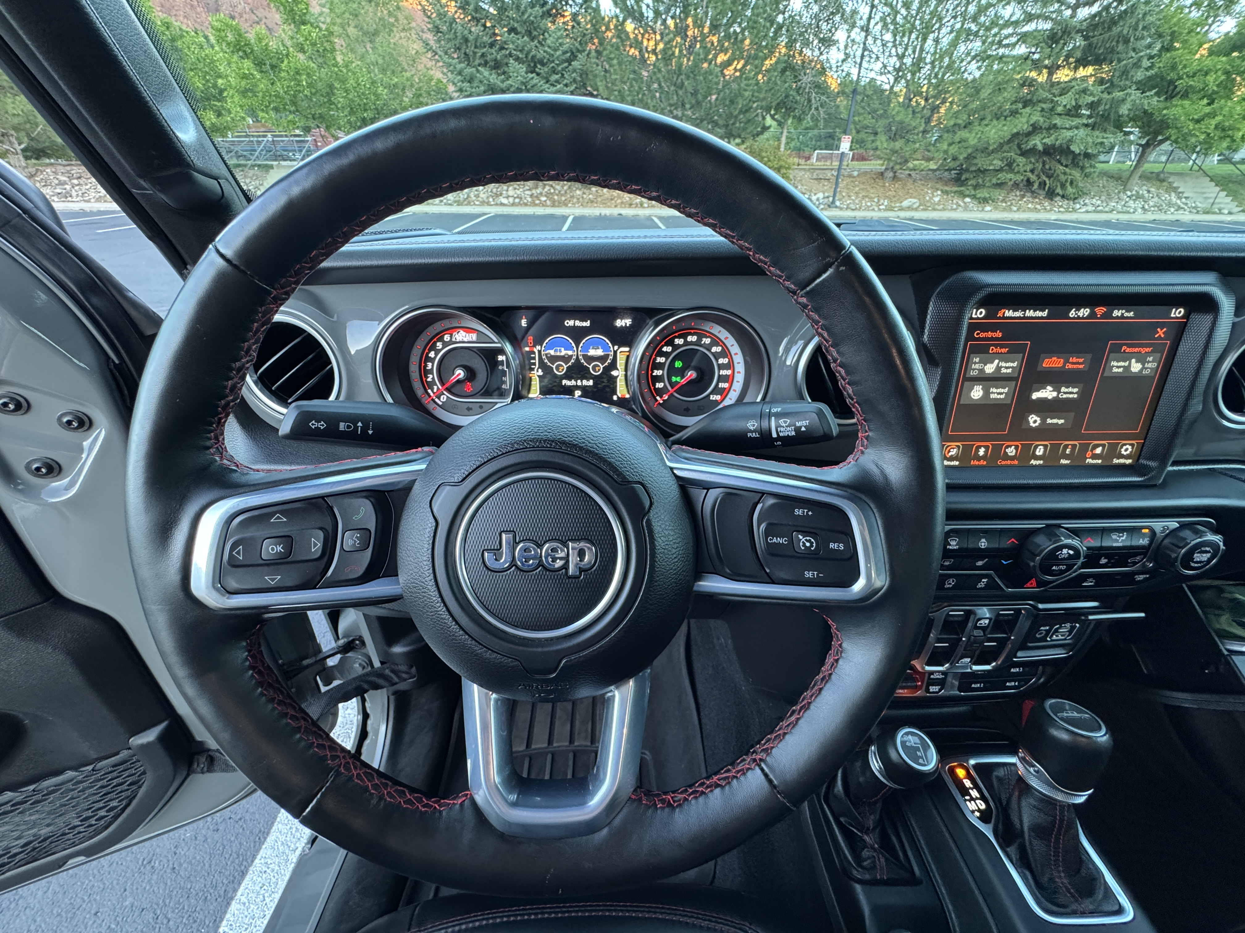 Used 2021 Jeep Gladiator Rubicon AWD/4WD image 18