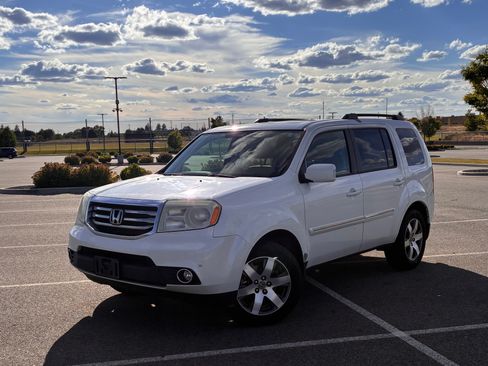 Used 2013 Honda Pilot Touring image 1