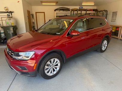 Used 2019 Volkswagen Tiguan SE w/ Panoramic Sunroof Package