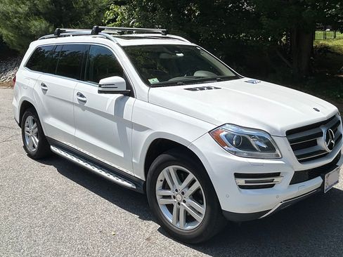 Used 2016 Mercedes-Benz GL 450 4MATIC image 9