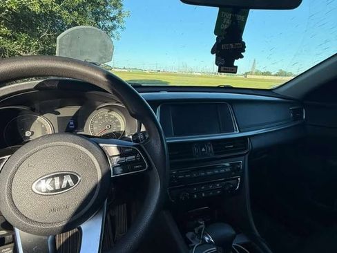 Used 2020 Kia Optima LX FWD image 4