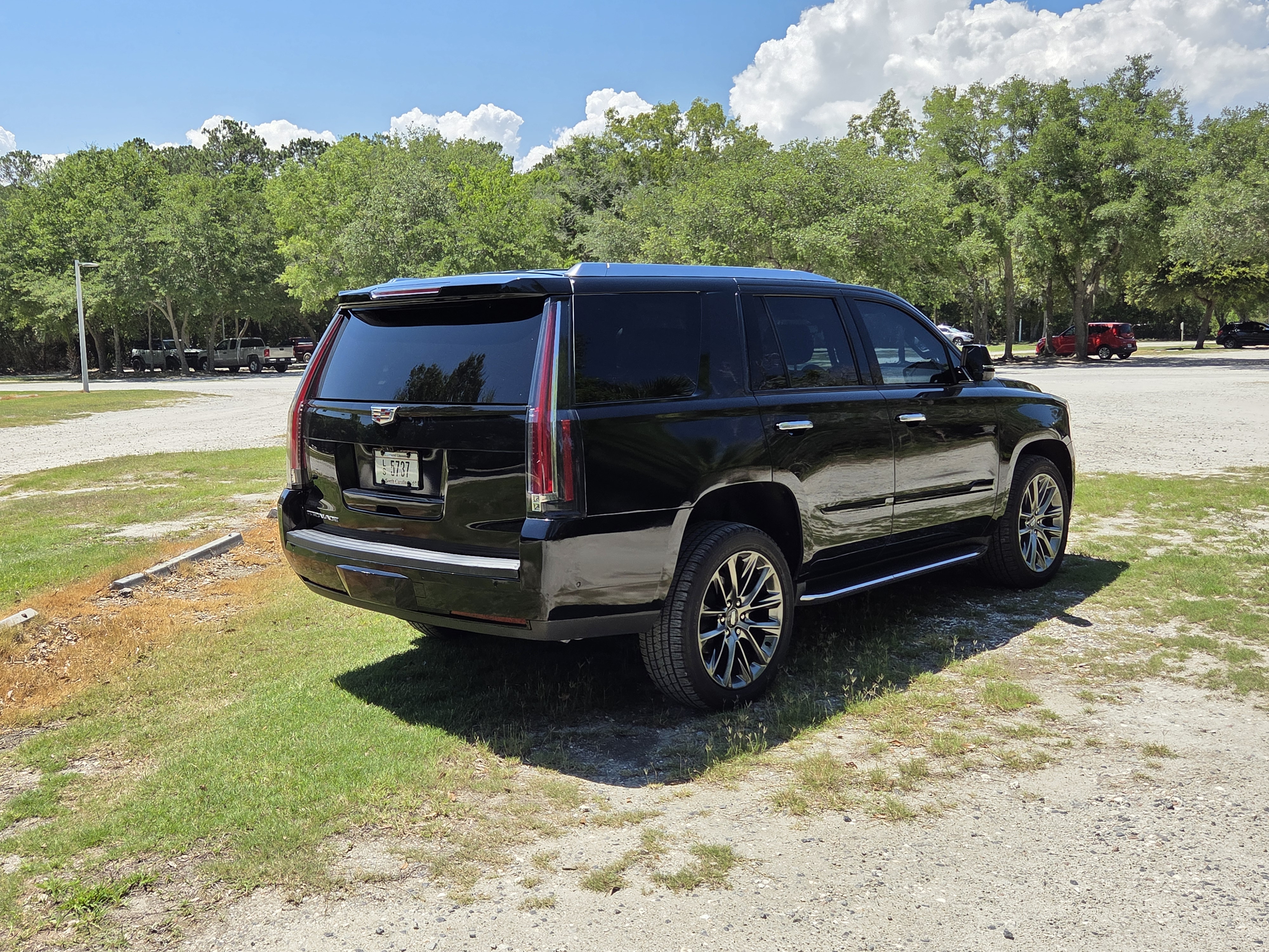 Used 2020 Cadillac Escalade Luxury w/ Escalade Sport Edition RWD image 5