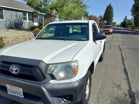 Used 2012 Toyota Tacoma 2WD Regular Cab image 1