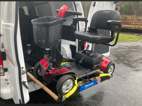 Used 2020 Nissan NV200 SV image 13