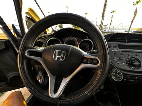 Used 2013 Honda Fit image 8