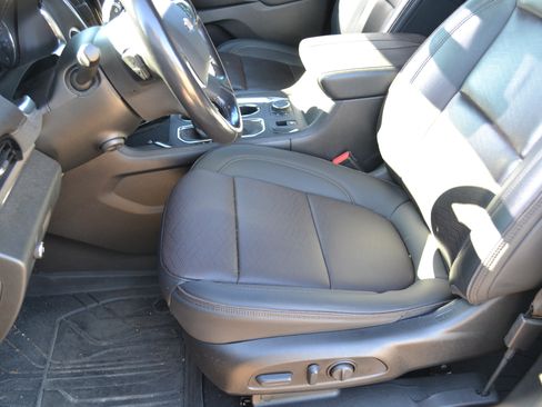 Used 2022 Chevrolet Traverse High Country w/ LPO, Cargo Package image 11