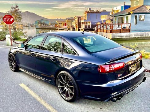 Used 2016 Audi S6 Prestige w/ Prestige Package image 5