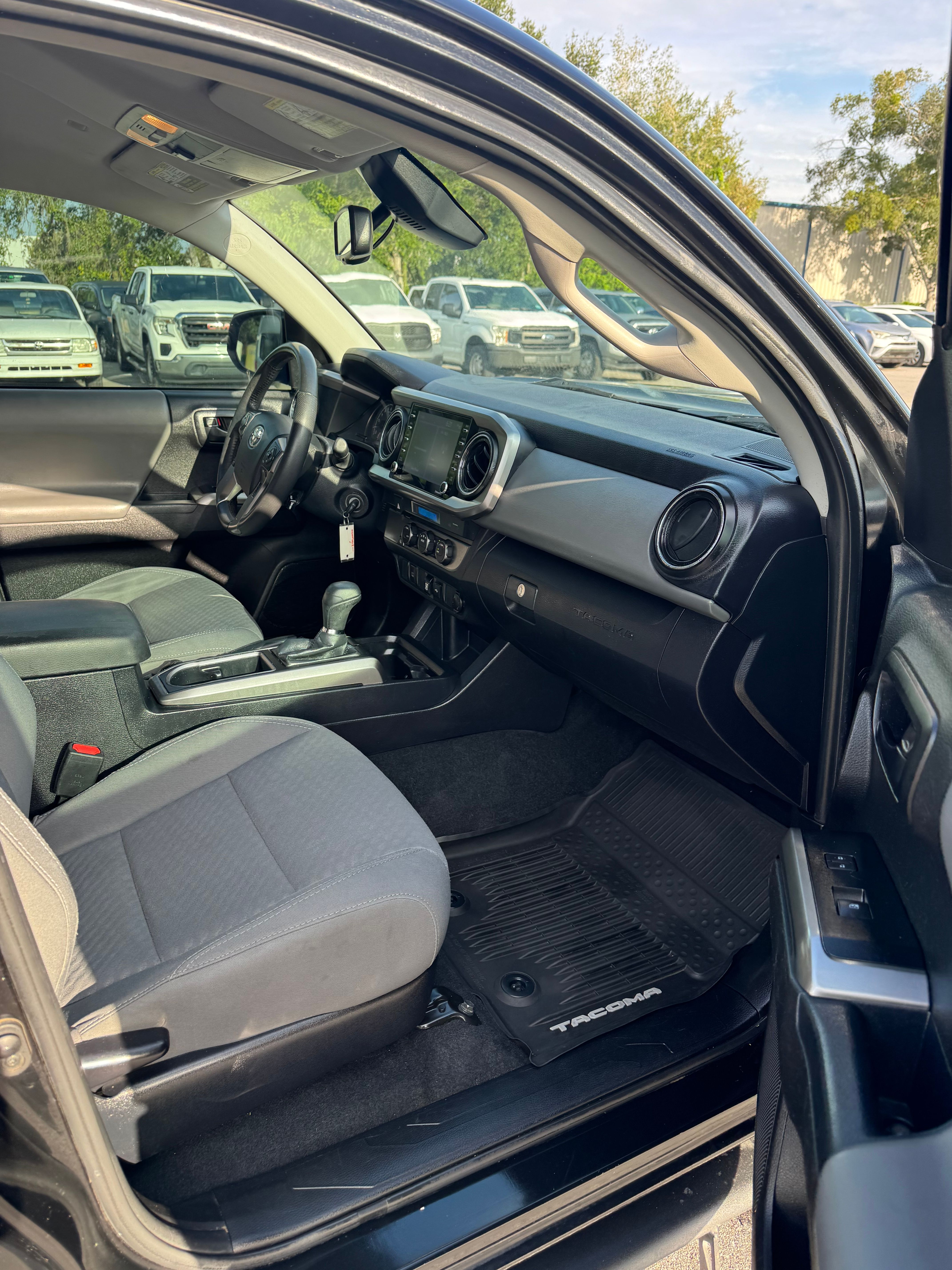 Used 2021 Toyota Tacoma SR5 RWD image 6