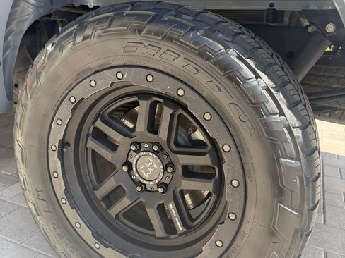 Used 2019 Ford F150 Lariat w/ Equipment Group 502A Luxury AWD/4WD image 8