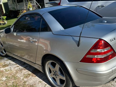 Used 2004 Mercedes-Benz SLK 230 image 5