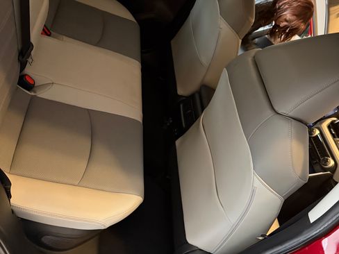 Used 2020 Toyota RAV4 Limited image 20