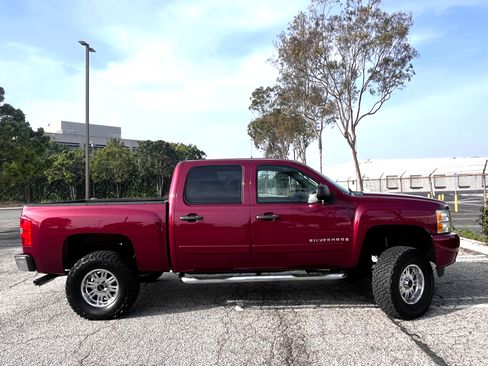Used 2007 Chevrolet Silverado 1500 LT w/ 1LT Convenience Package image 1