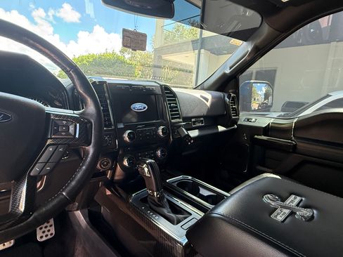Used 2018 Ford F150 Lariat w/ Equipment Group 502A Luxury AWD/4WD image 11