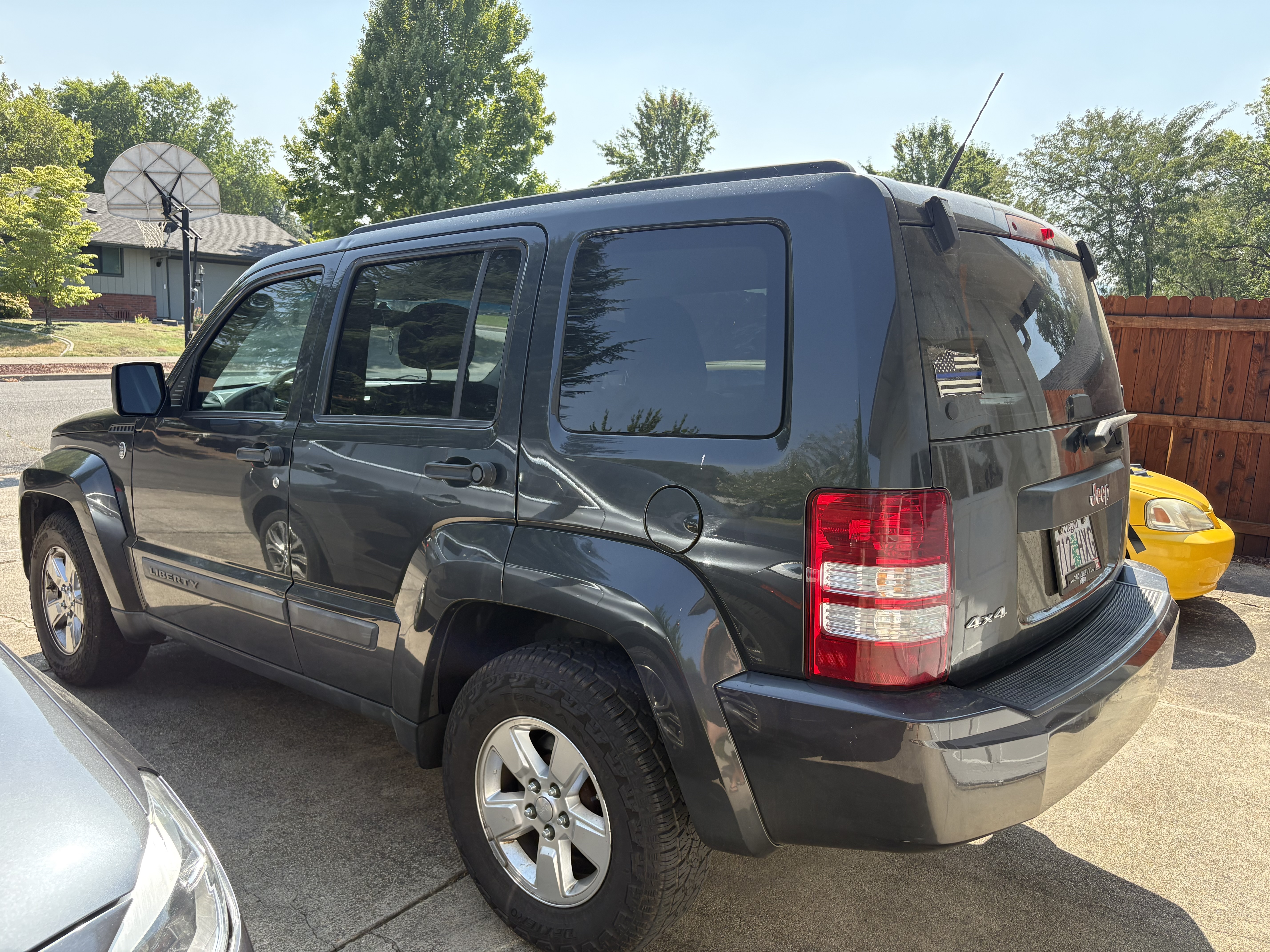 Used 2011 Jeep Liberty Sport AWD/4WD image 1