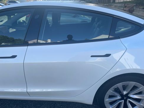 Used 2023 Tesla Model 3 Standard Range image 10