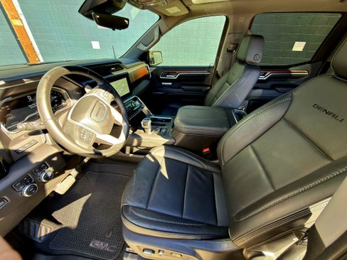 Used 2023 GMC Sierra 1500 Denali w/ Denali Reserve Package image 10
