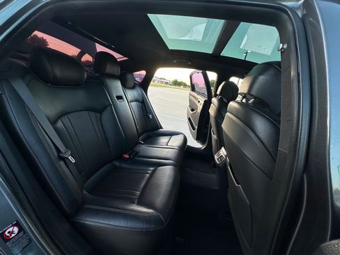 Used 2018 Genesis G80 3.3T Sport RWD image 13