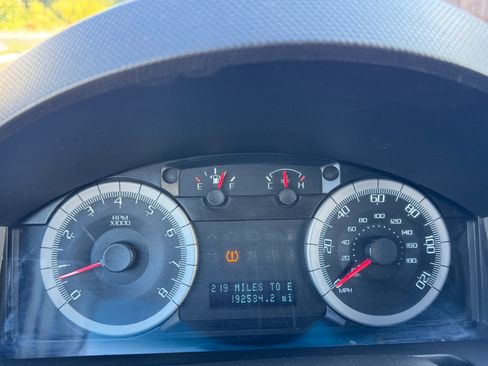 Used 2009 Ford Escape XLT AWD/4WD image 16