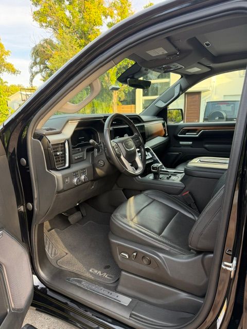 Used 2022 GMC Sierra 1500 Denali w/ Denali Reserve Package AWD/4WD image 5
