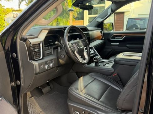 Used 2022 GMC Sierra 1500 Denali w/ Denali Reserve Package AWD/4WD image 5