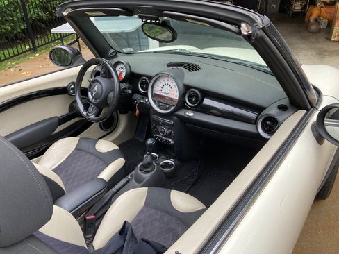 Used 2012 MINI Cooper Convertible image 4