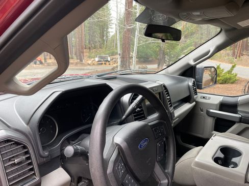 Used 2018 Ford F150 XLT w/ Max Trailer Tow Package image 9